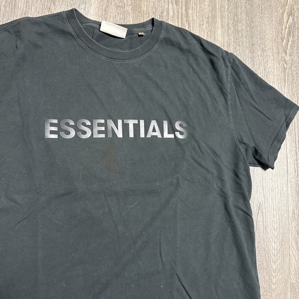 Fear of God Essentials T-Shirt Off Black Size Large 100% Authentic